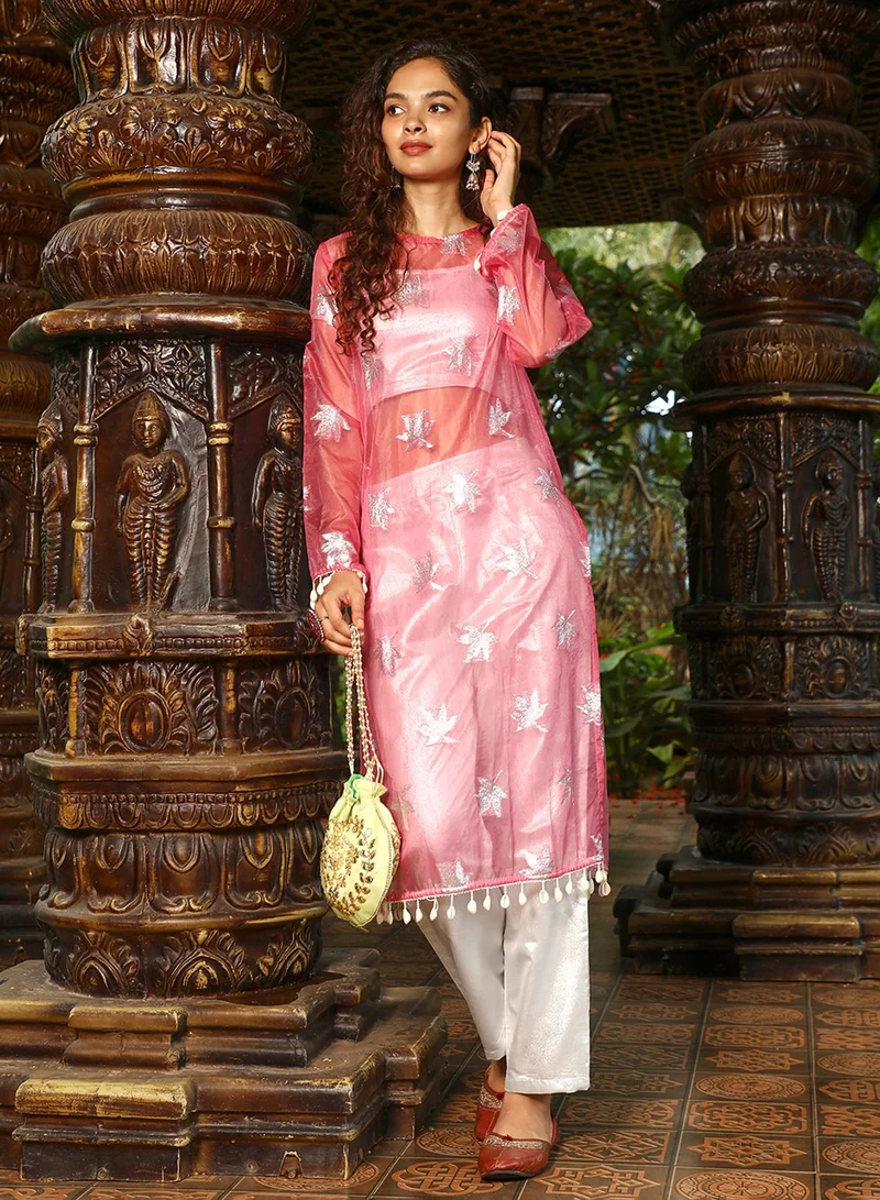  قصة Women's Blush Pink Maple Leaf Kurta With Crop And Trousers For Casual Wear | Crew Neck | Long Sleeve | 3 Piece Kurta Set Designed With Comfort Fit For Everyday Ethnic Wear